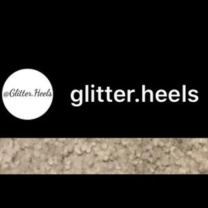 Meet your Posher, Anaya